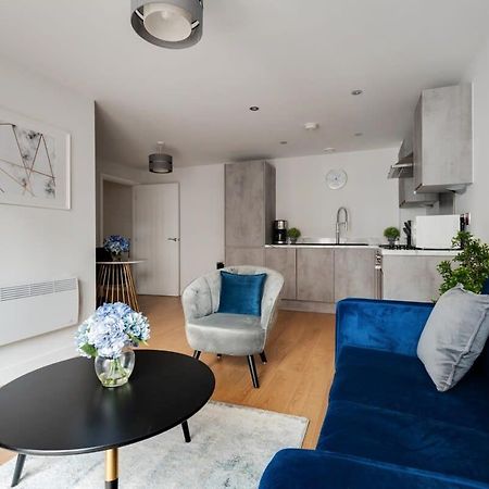 1 Bed Modern Apartment In A Converted Mill Лідс Екстер'єр фото