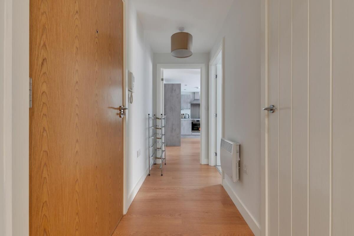 1 Bed Modern Apartment In A Converted Mill Лідс Екстер'єр фото